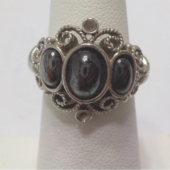 1972 Midnight Splendor Victorian Avon triple hematite Statement ring - Picture 3 of 8